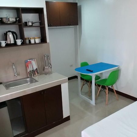 Clark-Pad Inn, Angeles City Exterior photo