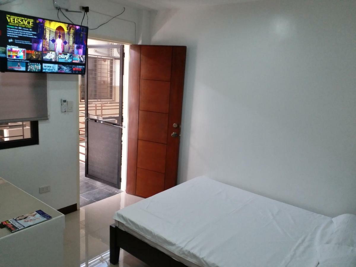 Clark-Pad Inn, Angeles City Exterior photo